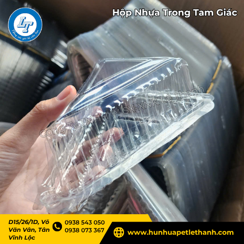 đặt liền tay hộp đựng bánh tam giác nhựa trong giá sỉ 4 đặt liền tay hộp đựng bánh tam giác nhựa trong giá sỉ 4