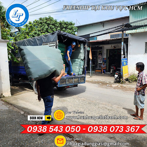 hộp nhựa tam giác nhọn đế đen giá rẻ hàng đẹp hộp nhựa tam giác nhọn đế đen giá rẻ hàng đẹp