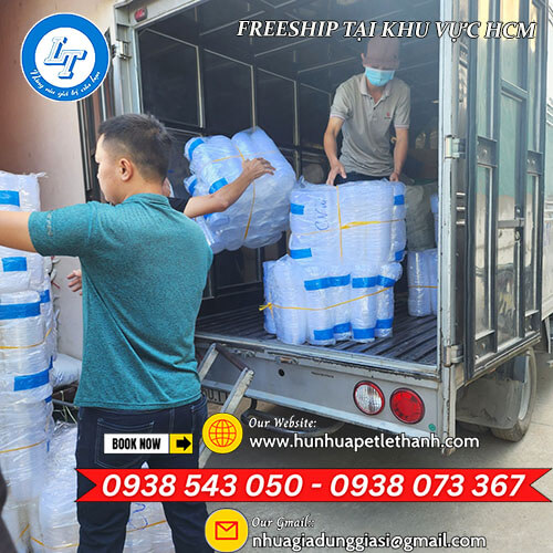 hộp nhựa tam giác nhọn đế đen giá rẻ hàng đẹp hộp nhựa tam giác nhọn đế đen giá rẻ hàng đẹp