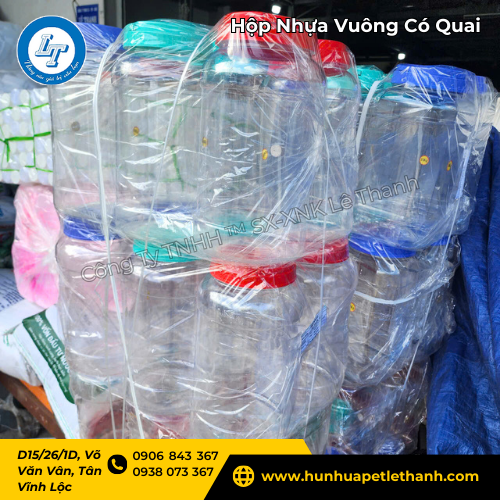 hộp PET quai xách giá rẻ đủ size 4kg 5kg 7kg 10kg có sẵn 6 hộp PET quai xách giá rẻ đủ size 4kg 5kg 7kg 10kg có sẵn 6