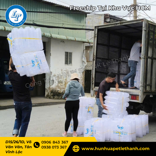 hộp PET quai xách giá rẻ đủ size 4kg 5kg 7kg 10kg có sẵn hộp PET quai xách giá rẻ đủ size 4kg 5kg 7kg 10kg có sẵn