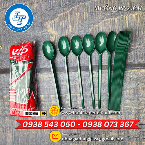 muỗng nhựa màu xanh lá 20cm giá rẻ bịch 50 cái 3 muỗng nhựa màu xanh lá 20cm giá rẻ bịch 50 cái 3