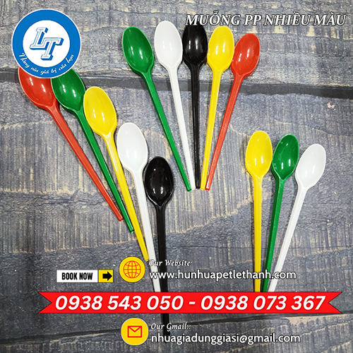 muỗng nhựa màu xanh lá 20cm giá rẻ bịch 50 cái 6 muỗng nhựa màu xanh lá 20cm giá rẻ bịch 50 cái 6