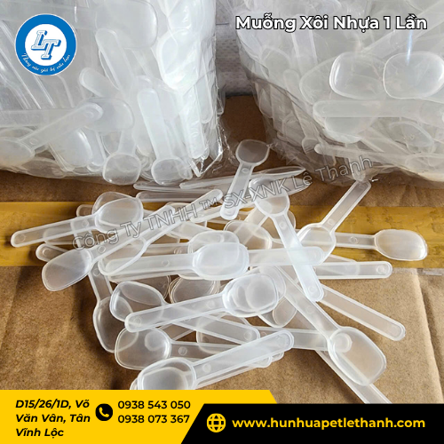 muỗng nhựa dùng 1 lần ăn xôi, chè mẫu phổ thông, giá rẻ 5 muỗng nhựa dùng 1 lần ăn xôi, chè mẫu phổ thông, giá rẻ 5