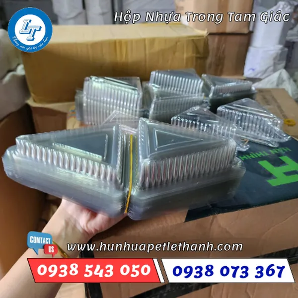 HỘP NHỰA TRONG TAM GIÁC