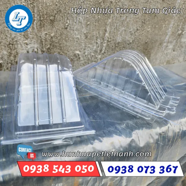 HỘP NHỰA TRONG TAM GIÁC