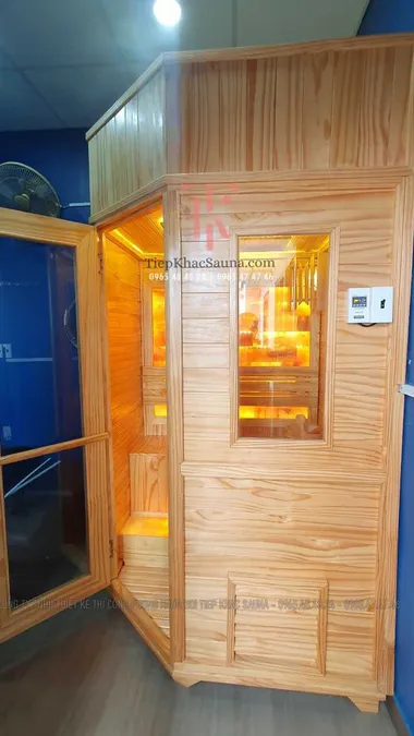 Phòng góc đá muối SPA tại Tân Bình, HCM. Cao 2m, ngang 1m3, sâu 1m3. Sử dụng 2-3 người/lần xông. Hình 3/4