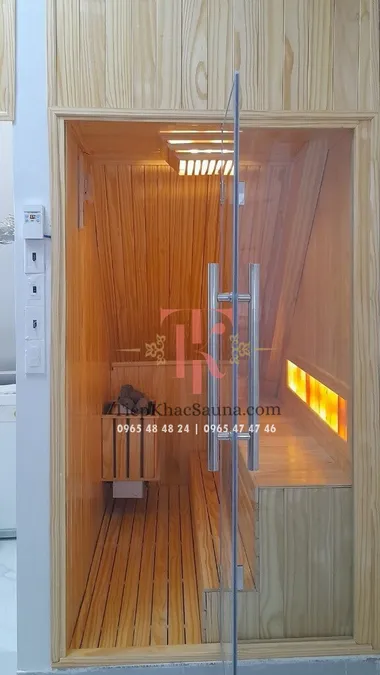 Phòng xông hơi khô dưới gầm cầu thang. Khách hàng tại Q4. HCM. Sử dụng tối đa 4 người/lần_Hình 6