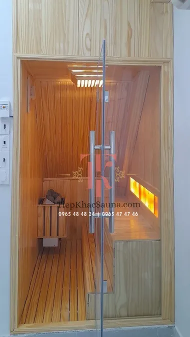 Phòng xông hơi khô dưới gầm cầu thang. Khách hàng tại Q4. HCM. Sử dụng tối đa 4 người/lần_Hình 5