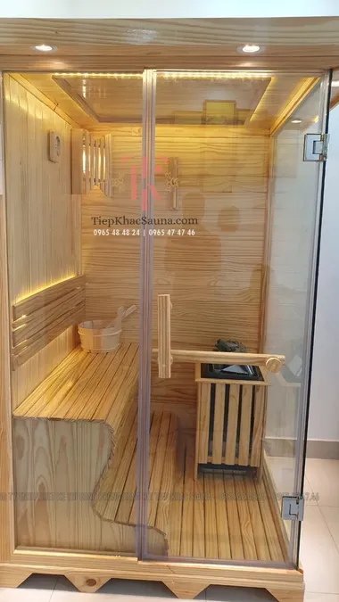 Phòng xông hơi gia đình anh Tuấn tại Thủ Dầu Một, Bình Dương. Cao 2m, ngang 1m2, sâu 1m2. Sử dụng 1-2 người/lần xông. Hình 2