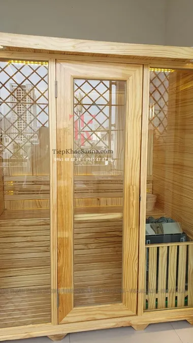 Phòng xông hơi khô lắp đặt tại Phạm Văn Chí, Quận 6, HCM. Cao 2m, ngang 1m7, sâu 1m2. Sử dụng tối đa 4 người/lần xông. Hình 1