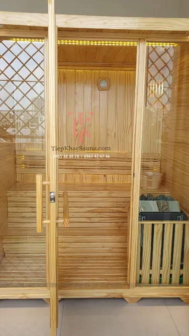Phòng xông hơi khô lắp đặt tại Phạm Văn Chí, Quận 6, HCM. Cao 2m, ngang 1m7, sâu 1m2. Sử dụng tối đa 4 người/lần xông. Hình 3
