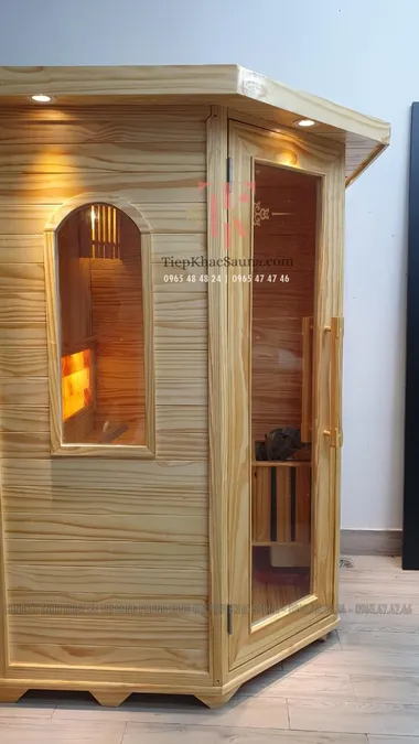 Phòng xông hơi khô đá muối lắp đặt tại Lan Anh SPA, Gia Nghĩa, Đăk Nông. Cao 2m, ngang 1m3, sâu 1m3. Sử dụng 2-3 người/lần xông. Hình 3/4
