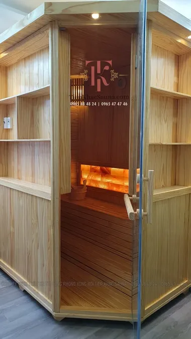 Phòng xông hơi khô đa muối chệch góc lắp đặt tại gia đình anh Thái, Gò Vấp, HCM. Cao 2m, ngang 1m8, sâu 1m28. Sử dụng 4-5 người/lần xông. Hình 3/4