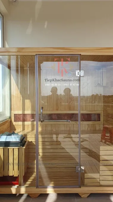 Phòng xông hơi khô đá muối lắp đặt cho gia đình chị Giàu, Tây Ninh. Cao 2m, ngang 1m96, sâu 1m2. Sử dụng tối đa 6 người/lần xông. Hình 2/4