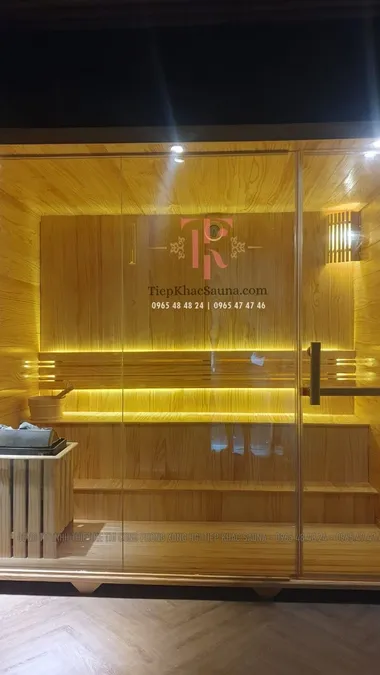Phòng xông hơi khô lắp đặt SPA tại Cái Bè, Tiền Giang. Cao 2m2, ngang 2m39, sâu 1m4. Sử dụng tối đa 7 người/lần xông. Hình 1/2 