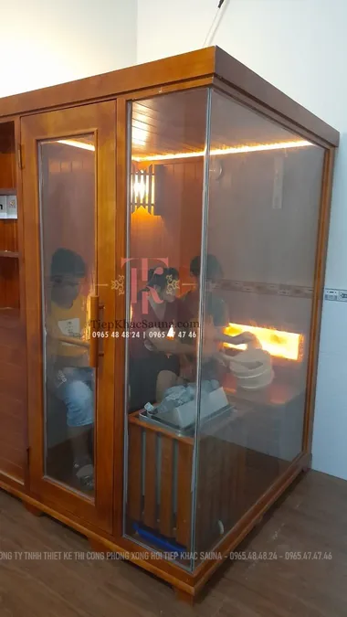 Phòng xông hơi khô tại Phú Giáo, Bình Dương. Cao 2m, ngang 1m5, sâu 1m4. Sử dụng tối đa 5 người/lần xông. Hình 2