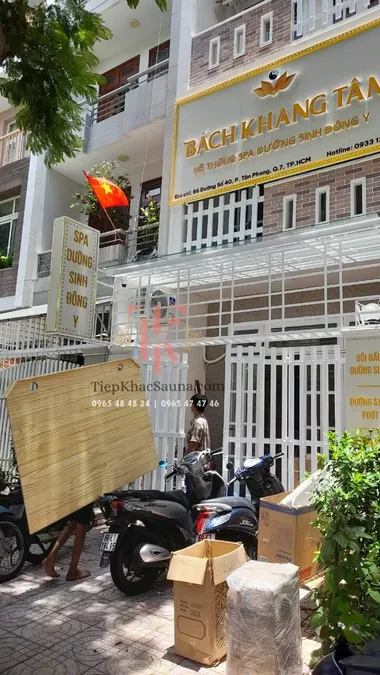 Phòng xông hơi khô đá muối lắp đặt tại SPA Bách Khang Tâm. Cao 2m, ngang 1m7, sâu 2m4. Sử dụng 8 người/lần_Hình 1 
