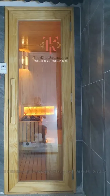 Phòng xông khô đá muối tại Mộc Kim Spa, Nguyễn Thị Minh Khai, Q1, HCM. Cao 2m1, ngang 0.95m, sâu 1m5. Sử dụng 2-3 người/lần xông. Hình 2/4 