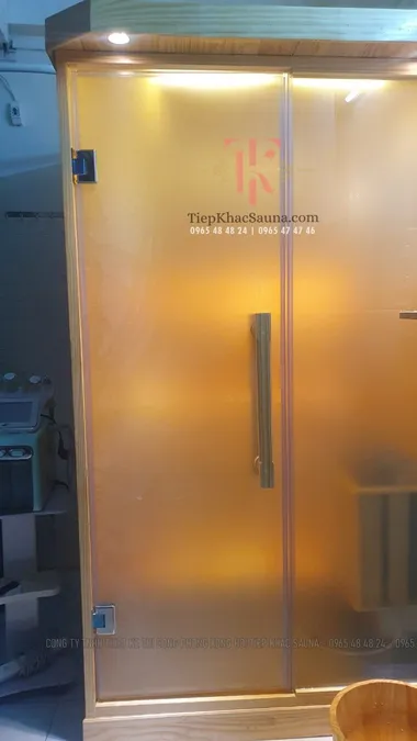 Phòng xông khô đá muối tại Như Ý Spa, Tôn Thất Đạm, quận 1, HCM. Cao 2m, ngang 1m2, sâu 1m1. Sử dụng 1-2 người/lần xông. Hình 4/4 
