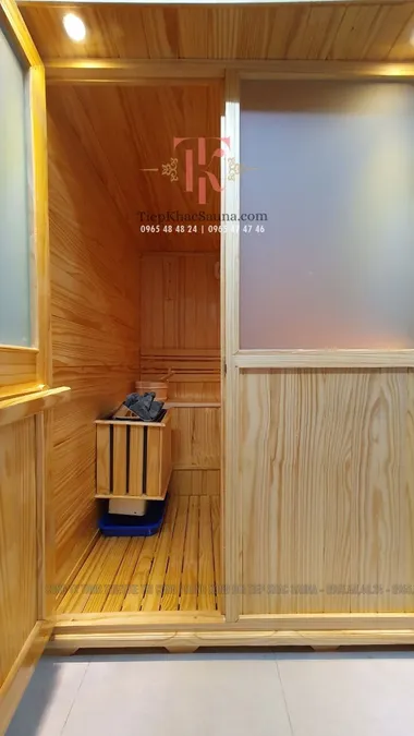 Phòng xông khô đá muối tại Tuyết Ngân Spa, Đoàn Thị Điểm, Phú Nhuận, HCM. Cao 2m, ngang 1m4, sâu 1m6. Sử dụng 4-5 người/lần xông. Hình 2/4 