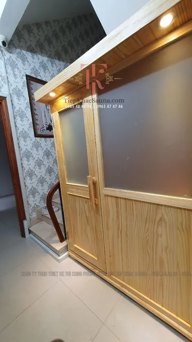 Phòng xông khô đá muối tại Tuyết Ngân Spa, Đoàn Thị Điểm, Phú Nhuận, HCM. Cao 2m, ngang 1m4, sâu 1m6. Sử dụng 4-5 người/lần xông. Hình 4/4