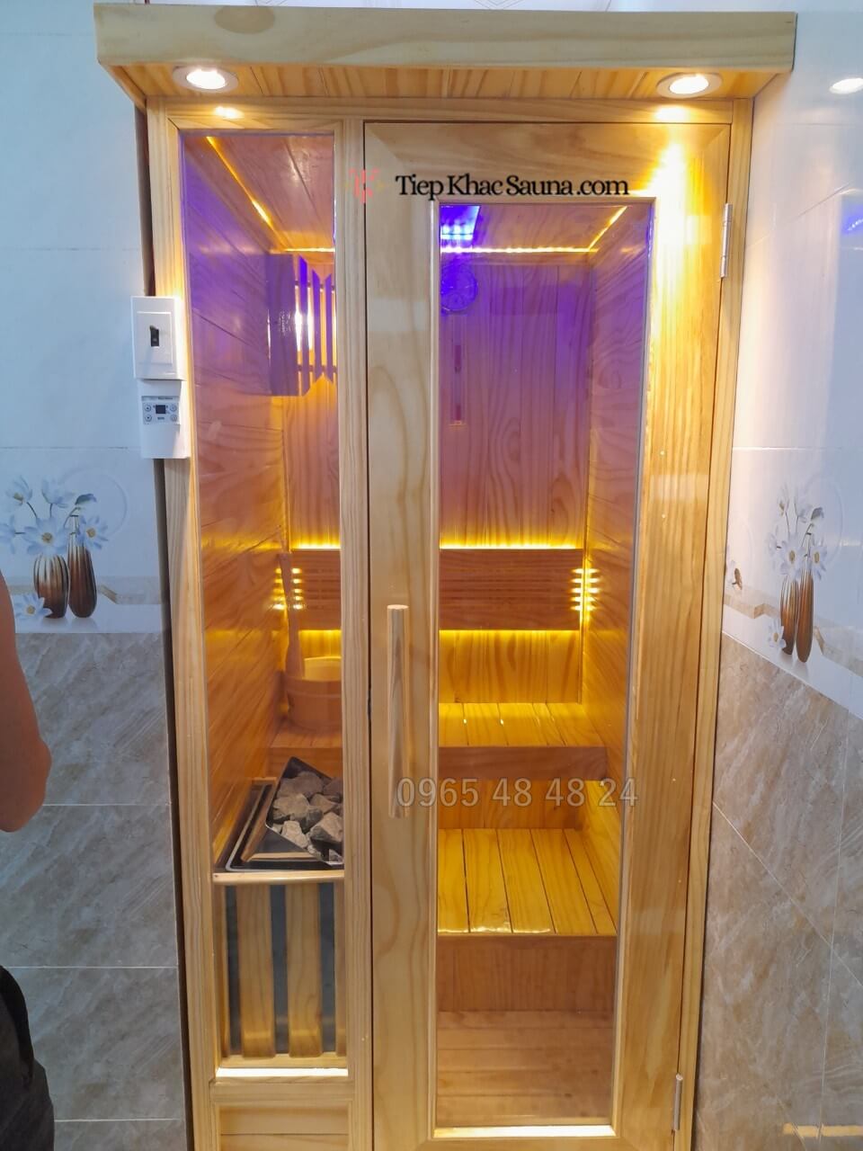 Phòng xông hơi mini luôn được nhiều gia đình lựa chọn vì giá thành hợp túi tiền và dễ dàng di chuyển, lắp đặt