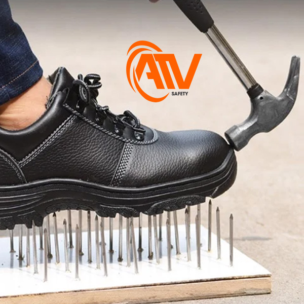 Giày bảo hộ Jogger Rena chống đinh, mũi bọc thép