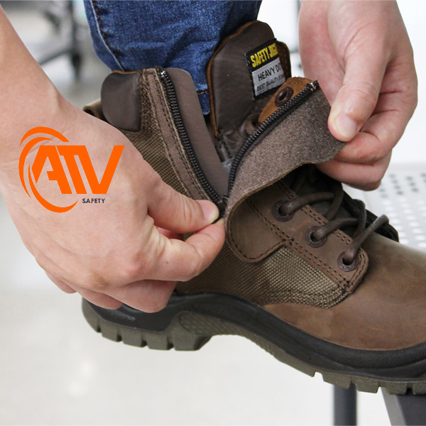 Giày Jogger Rush màu nâu có khóa kéo tiện lợi