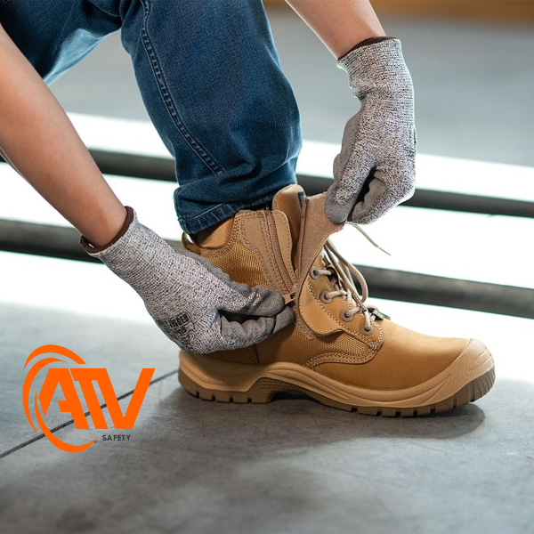 Giày Bảo Hộ Safety Jogger Rush S3 có khóa trong