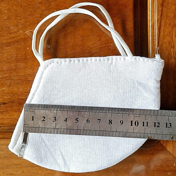 Khâu trang vải cotton màu trắng