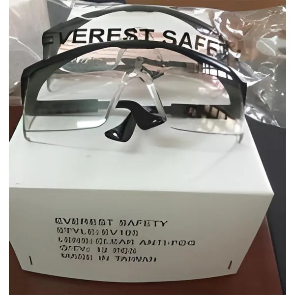 Kính Bảo Hộ Everest EV105