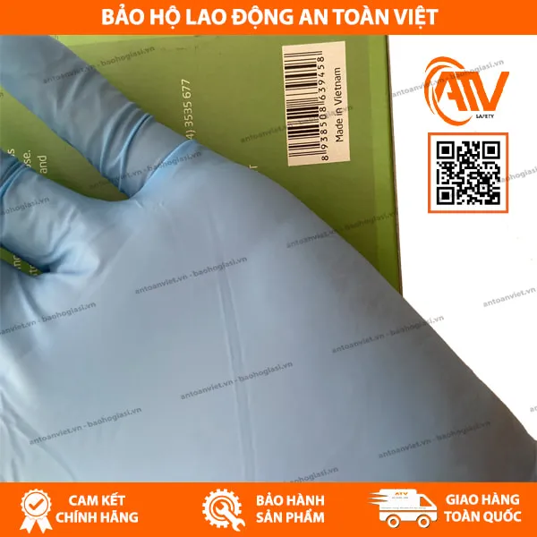 Găng Tay Y Tế Không Bột Nitrile Vietglove Ezcare Màu Xanh