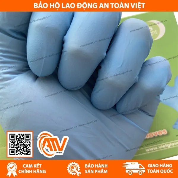 Găng Tay Y Tế Không Bột Nitrile Vietglove Ezcare Màu Xanh