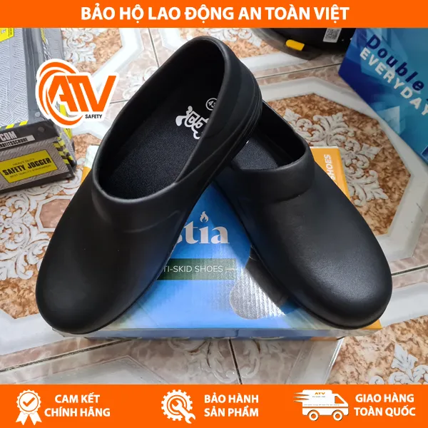 Giày Bảo Hộ Bếp Hestia Siêu Nhẹ