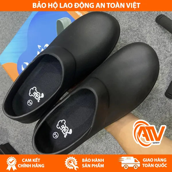 Giày Bảo Hộ Bếp Hestia Siêu Nhẹ