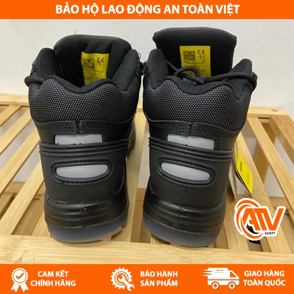 Giày Bảo Hộ Jogger Cosmos