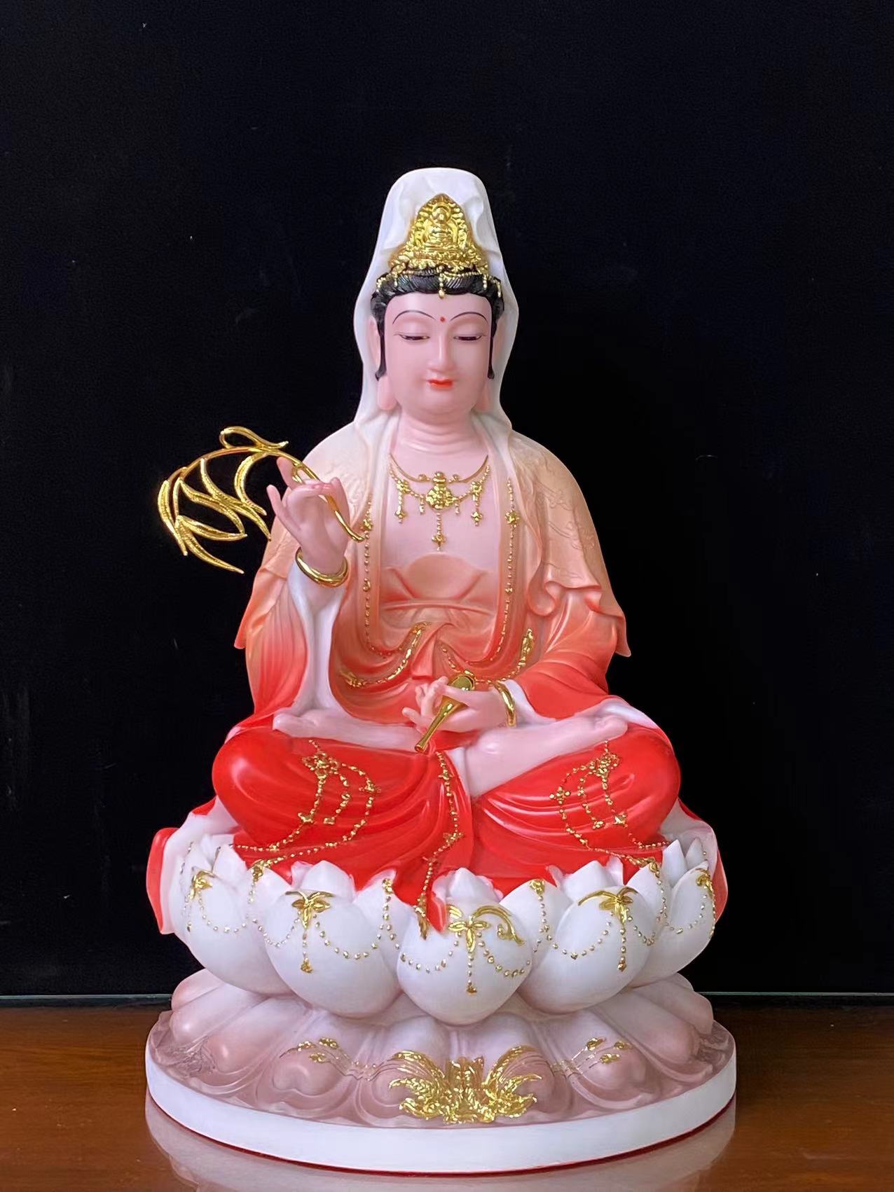 Quan Âm ngồi đế sen to Quan Âm ngồi đế sen to