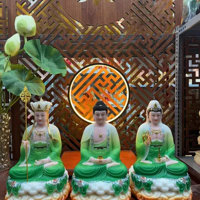 Ta Bà Tam Thánh Phật dạng đế mây