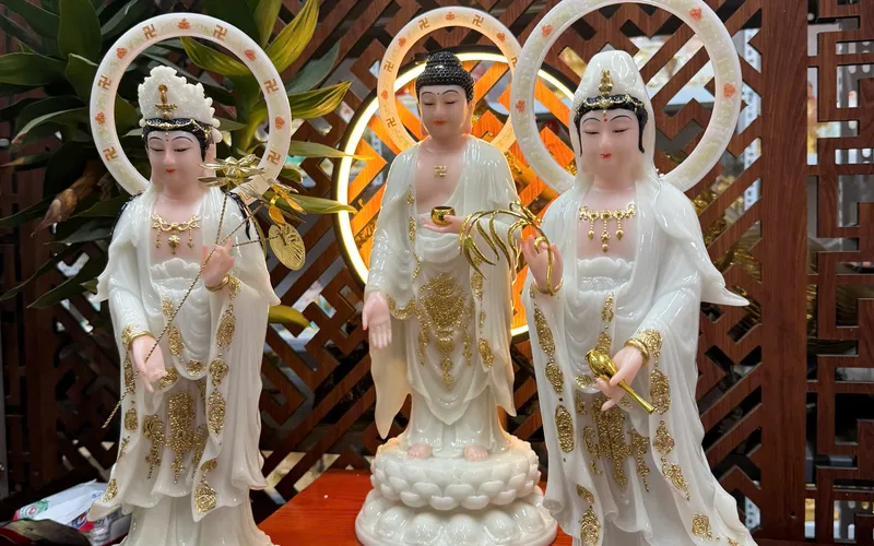 Tây Phương Tam Thánh Phật đứng