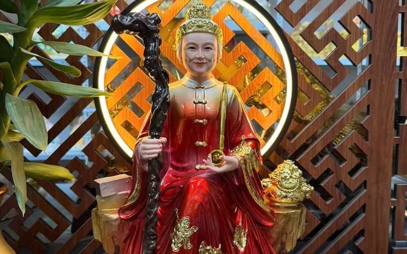 Tượng Bà Cố Hỷ áo cổ tàu Composite