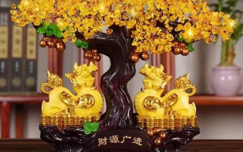 Cây Kim Tiền cặp tỳ hưu vàng