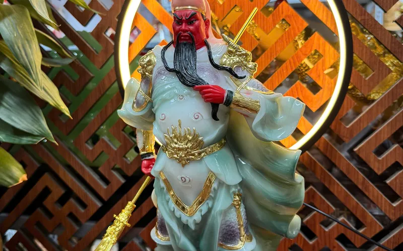 Quan Công Đứng Thần Tài