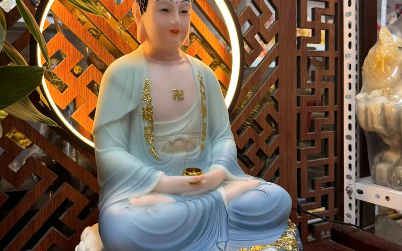 Tượng Phật A Di Đà ngồi đế mây