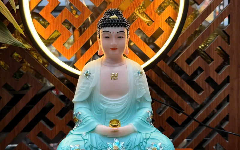 Tượng Phật A Di Đà Ngồi Đế Non Nước