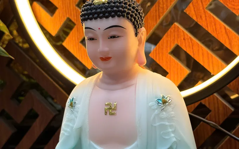 Tượng Phật A Di Đà Ngồi Đế Non Nước