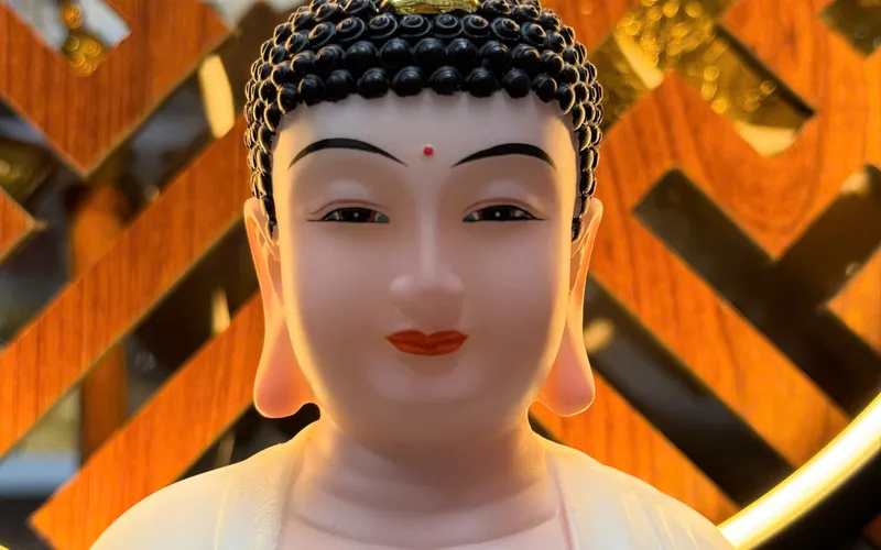 Tượng Phật A Di Đà Ngồi Đế Non Nước