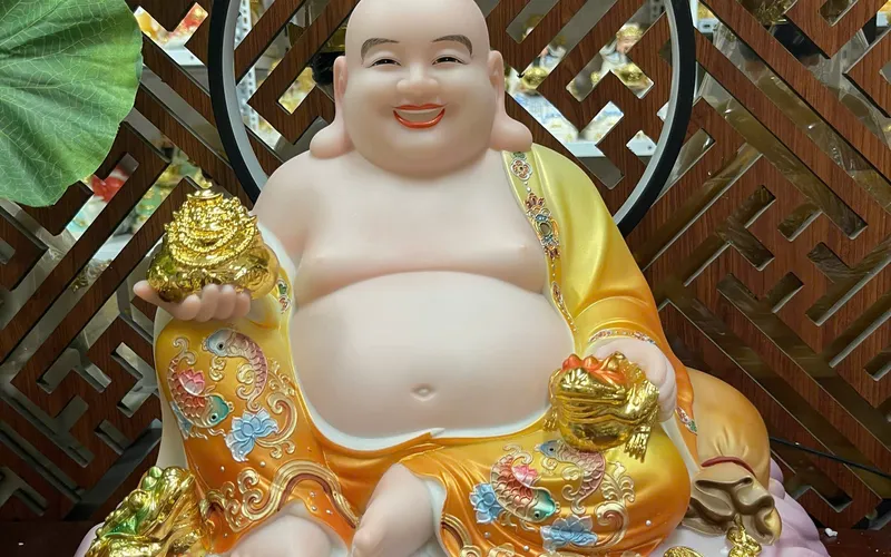 Tượng Di Lặc Tay Cầm Lư Hương, Tay Cầm Thiềm Thừ Ngồi Mây