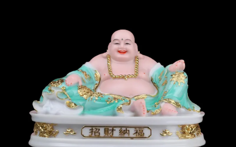 Di Lặc ngồi tay cầm chuỗi 