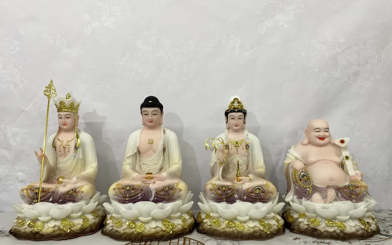 Chư Vị Phật và Bồ Tát đế sen đồng tiền